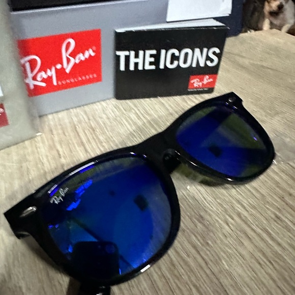 Ray ban 2140 Classic Wayfarer 901/17 polished black/Blue Mirror 54mm - Picture 10 of 12